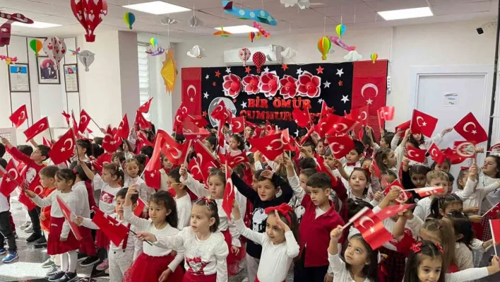 Pursaklar'ın Nezaket Okullarında Cumhuriyet Bayramı coşkusu