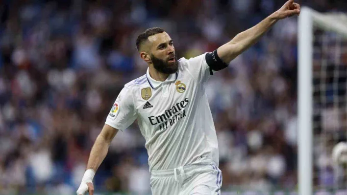 Real Madrid, Benzema'nın takımdan ayrılacağını duyurdu