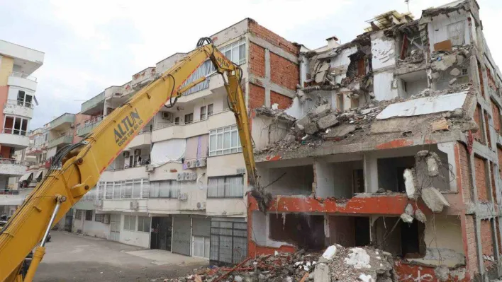 Riskli yapı tespiti yaptırmak isteyenleri kimse engelleyemez