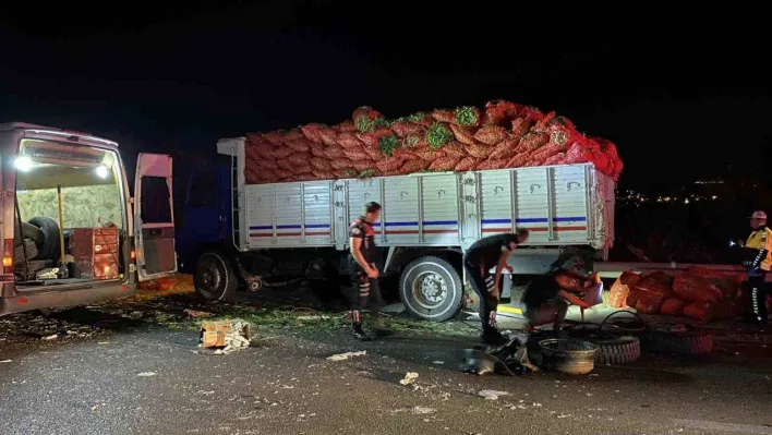 Saatlerce trafiğe kapalı olan yol tekrar açıldı