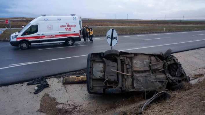 Sağanak yağış kazayı beraberinde getirdi: 3 yaralı