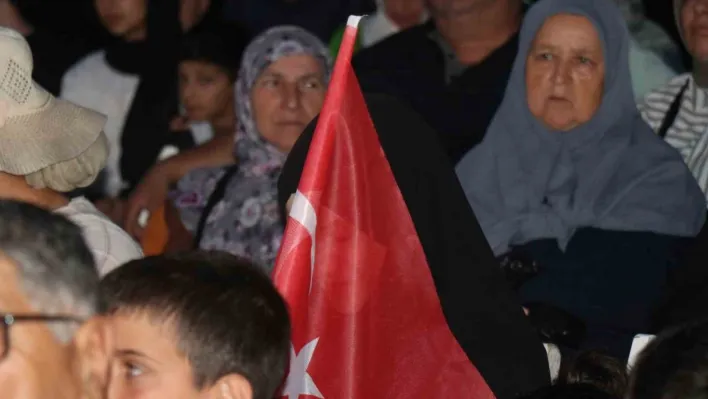 Sakarya, 9 yıl sonra Demokrasi Meydanı'nda tek yürek oldu