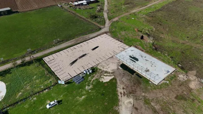 Sakarya Büyükşehir'den Geyve'de Eşme ve Bayat'a spor kompleksi