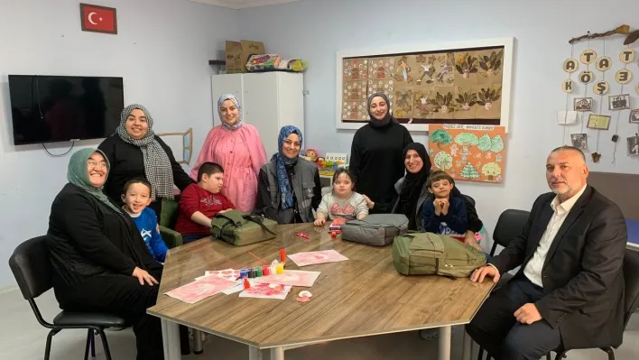 Sakarya Büyükşehir'den Pamukova'da özel öğrencilere anlamlı ziyaret