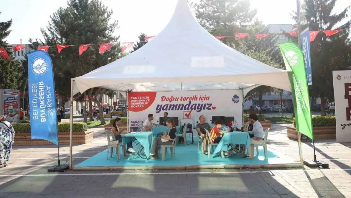 Sakarya Büyükşehir'den YKS'ye giren gençlere ücretsiz tercih danışmanlığı