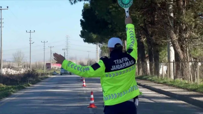 Sakarya'da abartı egzoz denetimleri: 25 araç trafikten men edildi