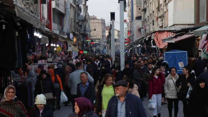 Sakarya'da havanın güzelliğini fırsat bilen soluğu dışarda aldı