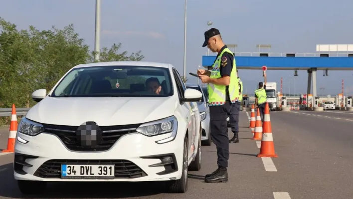 Sakarya'da uyuşturucu ve asayiş denetimi: 9 tutuklama