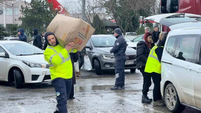 Sakarya'dan deprem bölgesine yardım eli