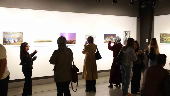 Sakarya'nın kültürünü yansıtan kareler OSM'de sanatseverle buluştu