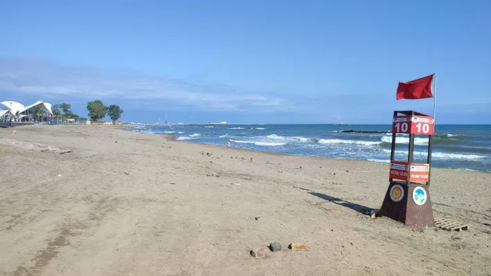 Sakarya'nın sahillerinde deniz girmek yasaklandı