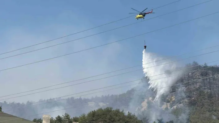 Sakarya Valiliği: 'Yangın kısmen kontrol altına alındı, soğutma sürüyor'