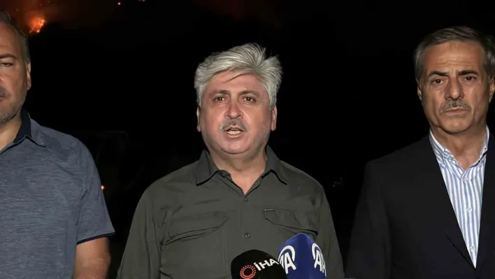 Sakarya Valisi Doğan: 'İki mahalleyi boşalttık, yangının ilerlediği mahallede tedbirleri aldık'