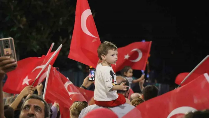 Sakarya, Zafer Bayramı'nın 101'inci yılında tek yürek oldu