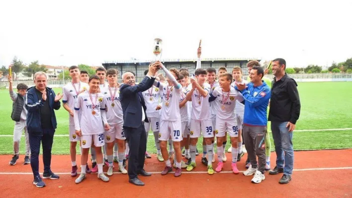 Şampiyon Yenişehir Belediyespor