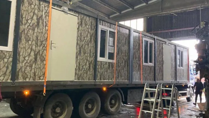 Samsun'dan deprem bölgelerine 359 tır yardım