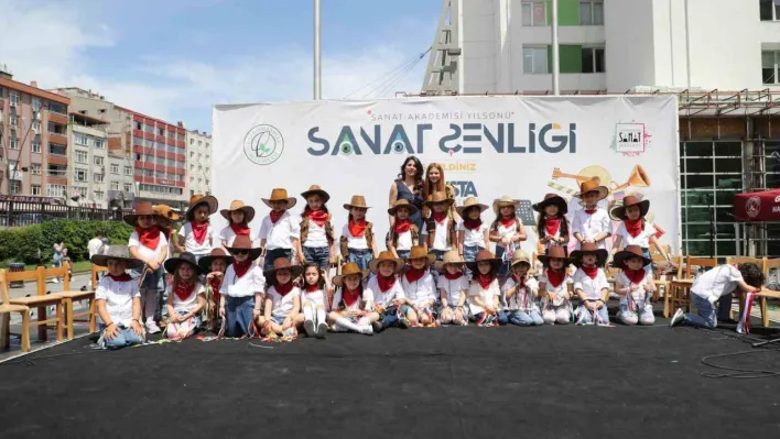 Sanat akademisi öğrencileri yetenekleriyle hayran bıraktı