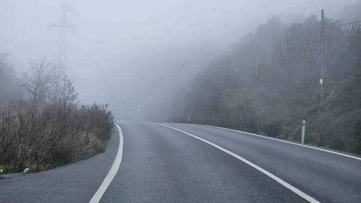 Sarıyer'de sürücüler yoğun sis nedeniyle zor anlar yaşadı