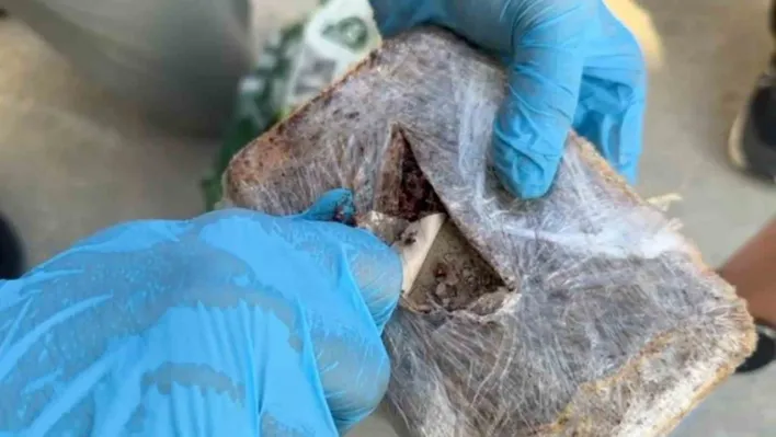 Şehirlerarası otobüste pul biber içine zulalanmış eroin ele geçirildi