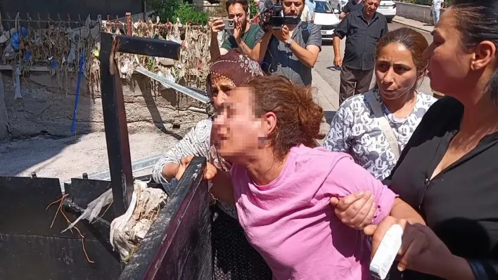 Sel nedeniyle evinde çocuğuyla mahsur kalan kadın sinir krizi geçirdi: 'Camlar patladı, içeriyi su bastı'