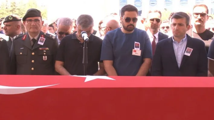Selçuk Bayraktar, Baykar'ın eski İHA Sistem Koordinatörü Özen'i son yolculuğuna uğurladı