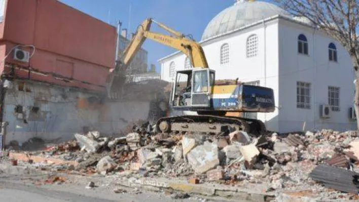 Selimpaşa Cami Çevresinde Düzenleme Çalışmaları Başladı