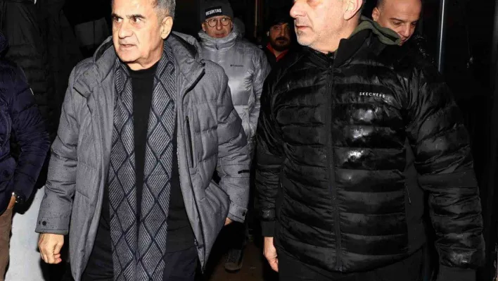 Şenol Güneş, gönüllülerle bir araya geldi