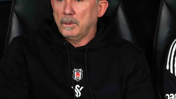 Sergen Yalçın, Beşiktaş'ın başında Fenerbahçe'ye ilk kez kaybetti