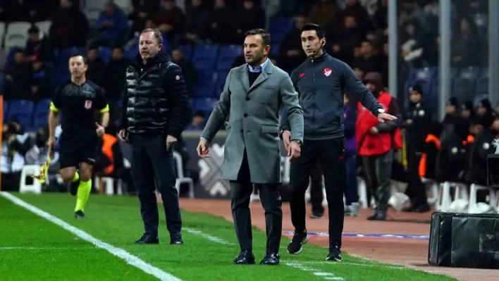 Sergen Yalçın, Okan Buruk'a karşı üstün