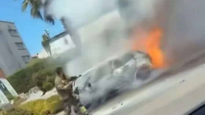 Seyir halindeki araç alev topuna döndü