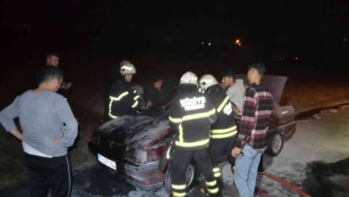 Seyir halindeki LPG'li otomobilde korkutan yangın