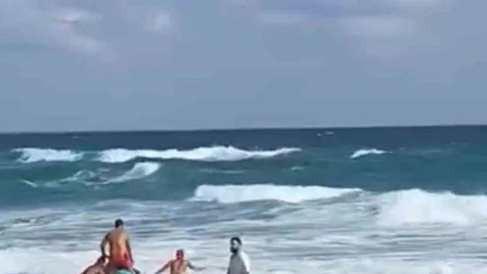 Şile'de denizde akıntıya kapılan vatandaşı cankurtaranlar kurtardı