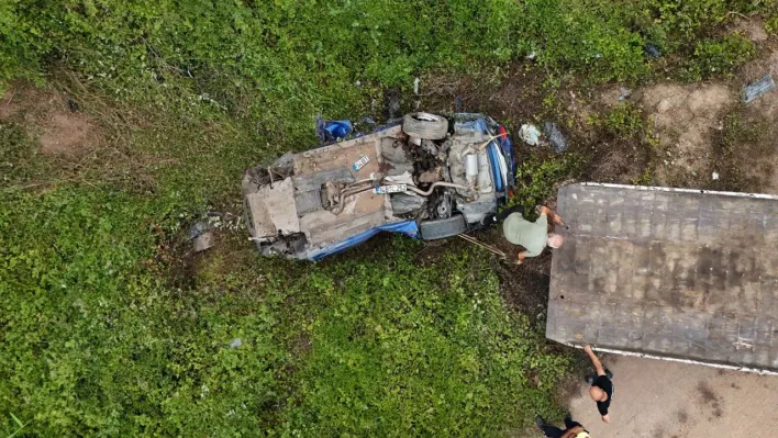 Şile'de ormanlık alana uçan otomobil kaldırıldı