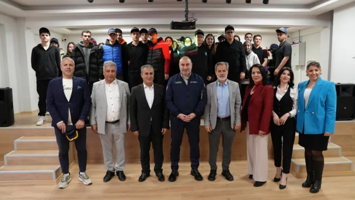 Silivri Anadolu Lisesi'nde Kariyer Günleri: Armelsan Yönetim Kurulu Başkanı Yetkin Karakaş Öğrencilerle Buluştu