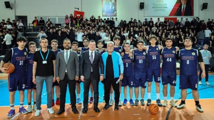Silivri Belediye Başkanı Balcıoğlu Liseler arası Basketbol Finalinde gençlerle buluştu