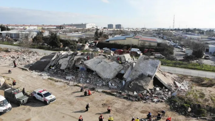 Silivri Belediyesi, 6 Şubat depreminin yıl dönümünde deprem tatbikatı gerçekleştirdi