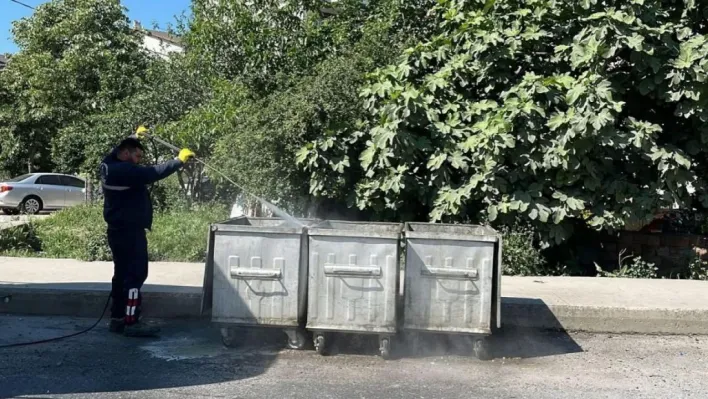 Silivri Belediyesi yaz aylarına yönelik konteyner dezenfeksiyon çalışmalarını yoğunlaştırdı