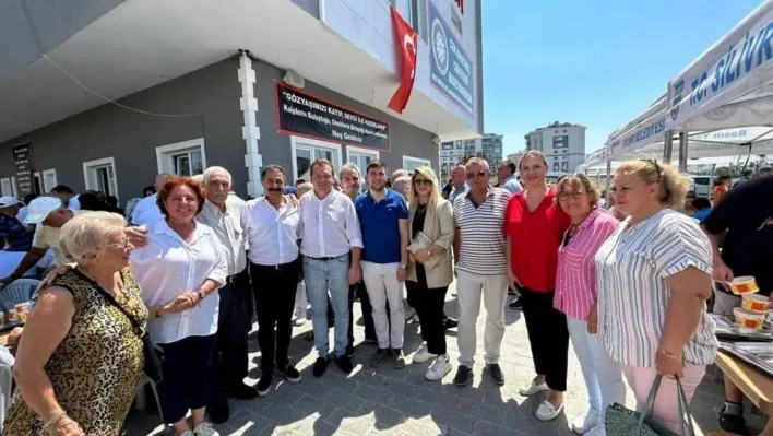 Silivri Cemevi'nden Aşure Lokması