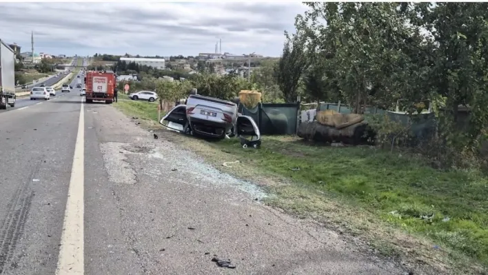 Silivri'de kaza yapan iki otomobil takla attı