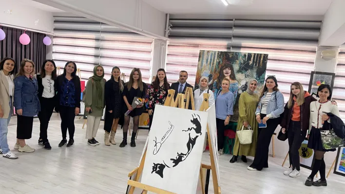 Silivri Mimar Sinan Ortaokulu'nda Görsel Sanatlar Sergisi Açılışı