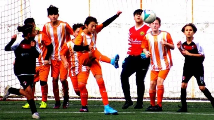 Silivri Mimarsinan'dan mükemmel galibiyet 4-1