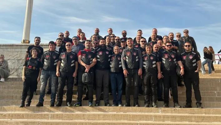 Silivri Motosiklet Kulübü 29 Ekim'de Anıtkabir'i Ziyaret Etti