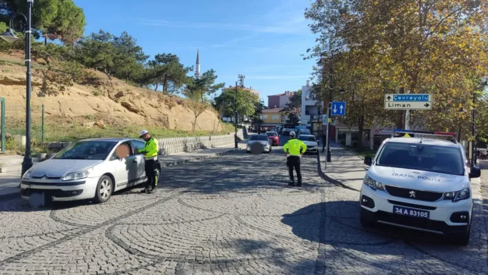 Silivri Trafik Denetimlerinde 242 Araç ve 63 Motosiklet Sürücüsüne Ceza