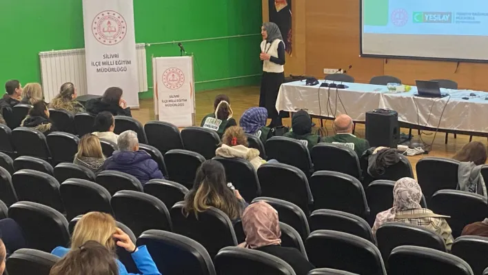 Silivri Yeşilay Şubesi'nden Velilere Bağımlılıkla Mücadele Semineri