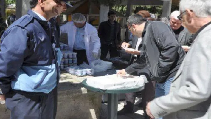 Silivri Belediyesi'nden Lokum İkramı