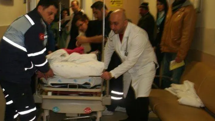 Silivri'de gizli buzlanma kazası 1'i ağır 4 yaralı 