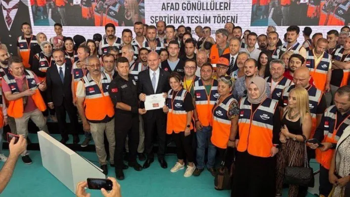 Silivrili 19 Afad Gönüllüsü Kimliklerini Bakan Soylu'dan Aldı