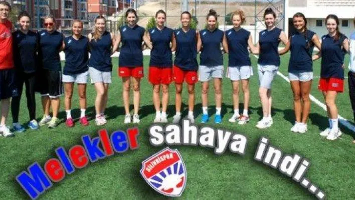 Silivrispor voleybol takımı sahaya indi