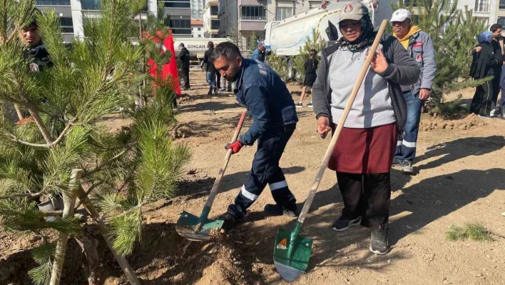 Sincan Belediye Başkanı Ercan: 'Sincan'da kişi başına düşen yeşil alan için 15 metrekare civarında bir alandan söz edebiliriz'