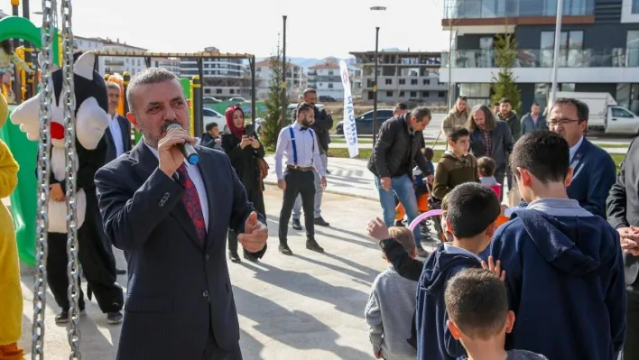 Sincan Belediyesi çocukların yüzünü güldürüyor